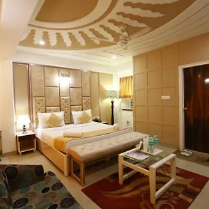 A Family Oppera Near Igi Airport **** New Delhi